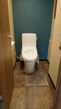 江戸川区店舗改修Y様邸　洗面室とトイレの施工👷