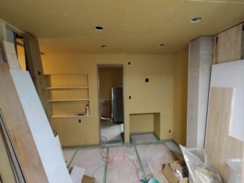 江戸川区3階リフォームM様邸 内部木工事の進捗です🏡