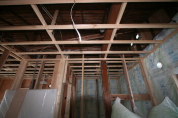葛飾区耐震補強フルリフォームM様邸 　配線工事👷
