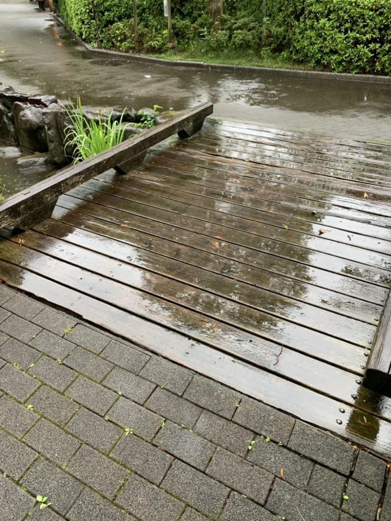 橋の架け替え　親水公園の橋もあたらしく🍃