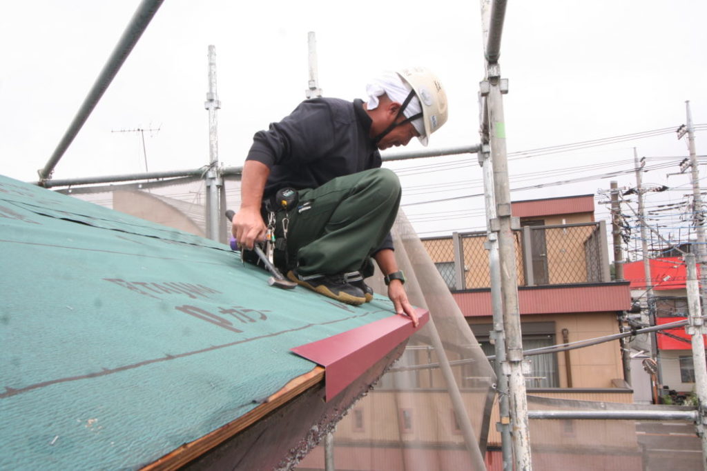 千葉県八千代市N様邸フルリフォーム 屋根の工事に入りました!