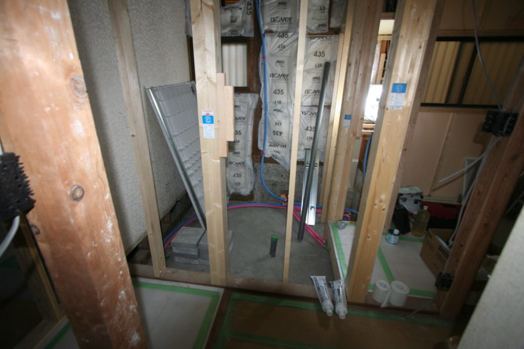 千葉県八千代市N様邸フルリフォーム 木工事が進んでいます🏘