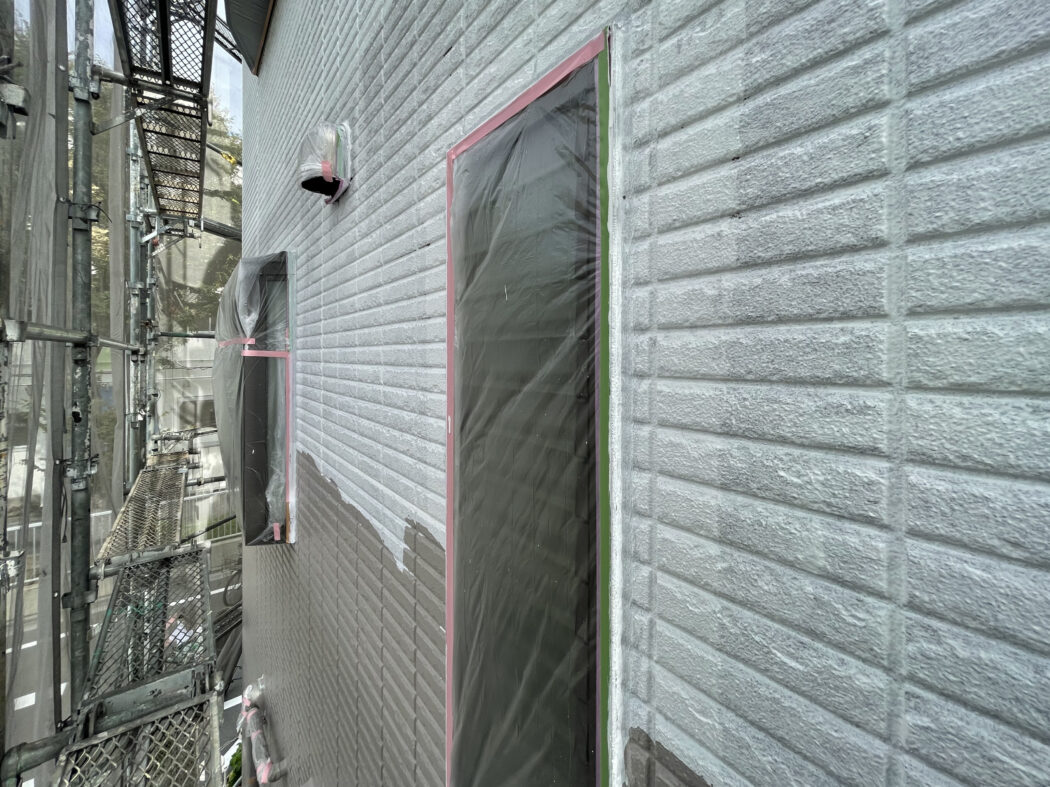 江戸川区F様邸 屋上・屋根・外壁塗装リフォーム工事進捗です🏠