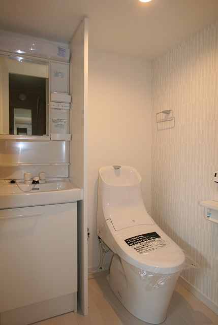 江戸川区　浴室にあったトイレを洗面室トイレにリフォーム